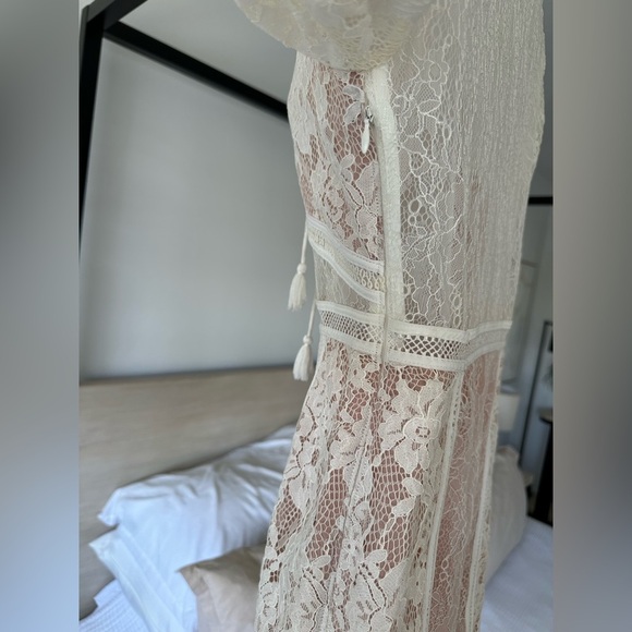 TJD by REVOLVE Caribbean Long Sleeve Lace Mini Dress in Ivory/Nude, XS - Picture 8 of 16